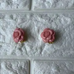 美品　クレイサス♡カメリアイヤリング【美品】ピンクのサムネイル