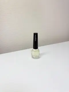マキアージュ グロッシーネールカラー8