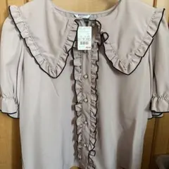 Avail フリル襟 半袖ブラウス ピンクベージュのサムネイル