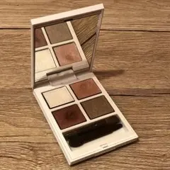 ♥アディクション　ザ　アイシャドウパレット　アウトオブユアシェル　101