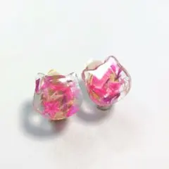 イヤリング　アクセサリー　ハンドメイド　レジン　ネコ　お花
