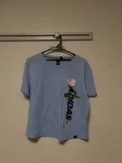 adidas Tシャツのサムネイル