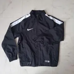 ☆美品☆ ナイキ ウインドブレーカー キッズ XS 120 130 ブラック