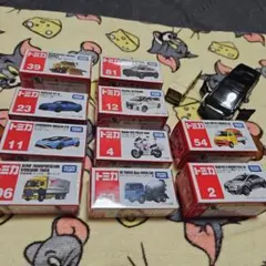 商品番号1】トミカ まとめ売り 15台セット スペシャルDVD・マップ付き