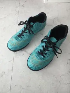 ターコイズ メッシュ サッカーシューズ　トレシュー