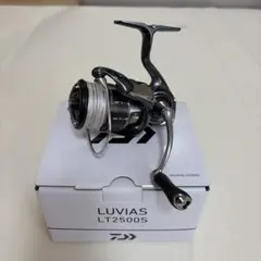 ダイワ 24 LUVIAS PC LT2500 スピニングリール バリバスPE付 - メルカリ
