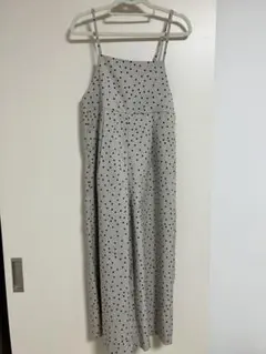 GU 水玉模様のストラップ付きオールインワン