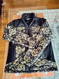 OAKLEYオークリー カモフラ柄ブラックカラー2wayブルゾン（Mサイズ）