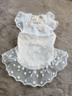 犬用ドレス クリーム色 ドット模様 フリル付き