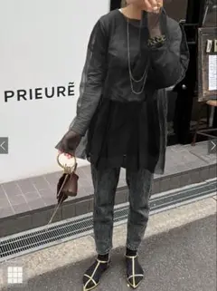 オーバーサイズ ブラック チュール トップス