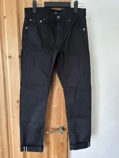 ➕J セルビッジストレートジーンズ　ブラック