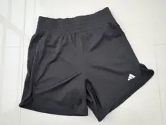 アディダス　ショートパンツ　レディース