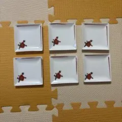 赤い花模様の四角取り皿6枚セット