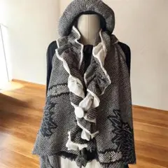 着物リメイク絞りのジレのセットアップ、ストール、ベレー帽可愛いジレです