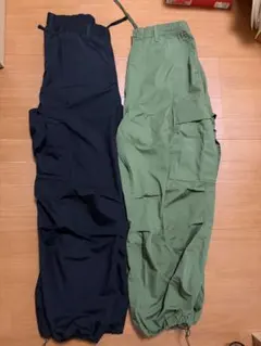GU ジーユー スーパーワイドカーゴパンツ オリーブ 黒 2本セット Lサイズのサムネイル