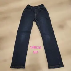 GU ダークブルー ストレートパンツ