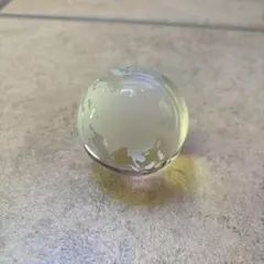 クリスタル製 地球儀デザインペーパーウェイト