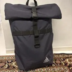 adidas ネイビー ロールトップリュック