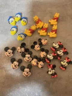 レア　ディズニー　ヴィンテージボタン30個　ミッキー　ミニー　ドナルド　プーさん