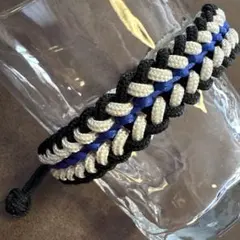 ナイロン製編み込みブレスレット 黒青白