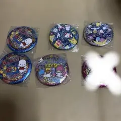 キャラクター缶バッジ 6個セット1つ500円！