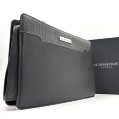 【美品】バーバリー クラッチバッグ エンボス チェック ロゴプレート レザー 黒