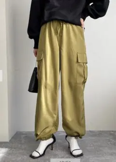 【美品】ノーリーズfredyemue カーゴパンツ グリーンカーキ 38のサムネイル