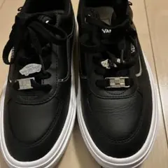 VANSスニーカー