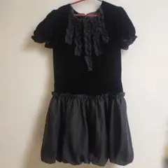 美品CatherineCottageの黒いフリル付きワンピースドレス140発表会