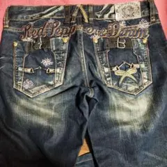 REDPEPPER レッドペッパー　デニム　ユニセックス　スタッズ　刺繍　フレア