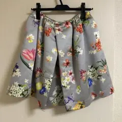Chesty花柄 フレアタイトスカート シルバーグレー ひざ丈のサムネイル