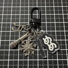 SnowMan 雪だるま　めめ　キーホルダー　雪の結晶　セール中　両面印刷