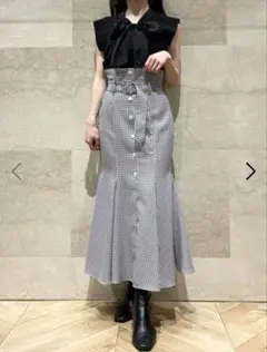 【美品】SNIDELフロントボタンマーメイドスカート
