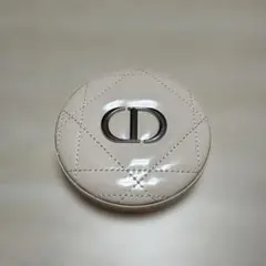 Dior スキンフォーエヴァークチュールルミナイザー03