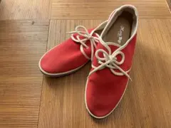 【試着のみ/美品】赤いキャンバスレースアップスニーカー/26.5〜27㎝位のサムネイル