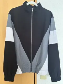 URBAN RESEARCH ナイロンジップアップジャケット 黒 白 グレーのサムネイル