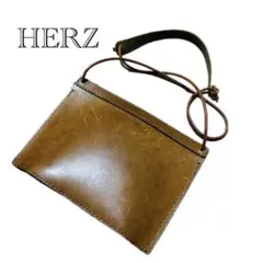 HERZ ヘルツ　ショルダーバッグ サコッシュ　横型　フラップなし