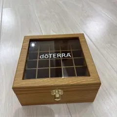 dōTERRA 木製コレクションボックス 25本収納 - メルカリ