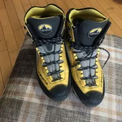 Item thumbnail for item a708c2ed-5bcf-4262-b7bd-0f66f876186e