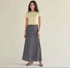 【新品】サテンロングスカート Mサイズ ブラック