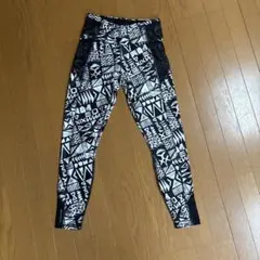 PUMA 総柄レギンス スパッツ Lサイズのサムネイル