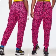 Zumbaズンバ 】Sizzlin' Cargo Pants(2025.9新作 - メルカリ