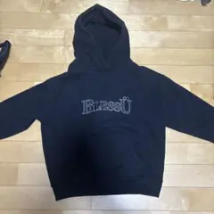 BlessÜ 刺繍 フード付きパーカー 黒