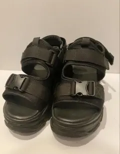 【Shoes in Closet】軽量厚底サンダル　ブラックのサムネイル