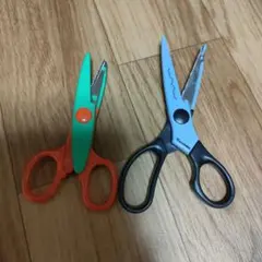 クラフトはさみ 2本セット ギザッコ Kuretakeのサムネイル