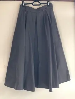 カーキロングフレアスカート