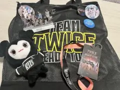 TWICE バッグとキャラクターぬいぐるみセット TWICE READY TO BE ぬいぐるみ バッグセット - メルカリ