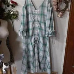 グリーンチェック柄Vネックロングワンピース