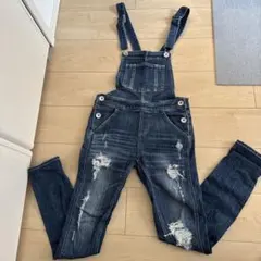 ダメージデニムオーバーオール