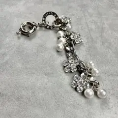 極美品　アンテプリマ　バッグチャーム 　フラワーモチーフ　パール　シルバー